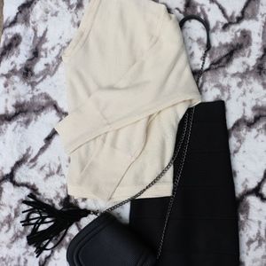 BCBGMaxAzria Cropped Vneck Sweater - off white